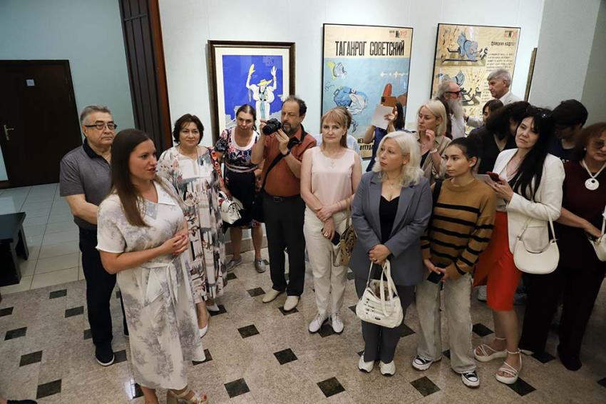 События НИУ «БелГУ» студенты и сотрудники ниу «белгу» побывали на выставке работ легендарных кукрыниксов