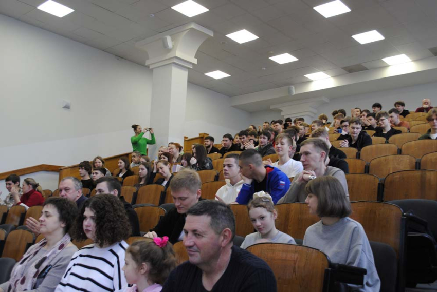 События НИУ «БелГУ» школьники погрузились в мир цифровых технологий