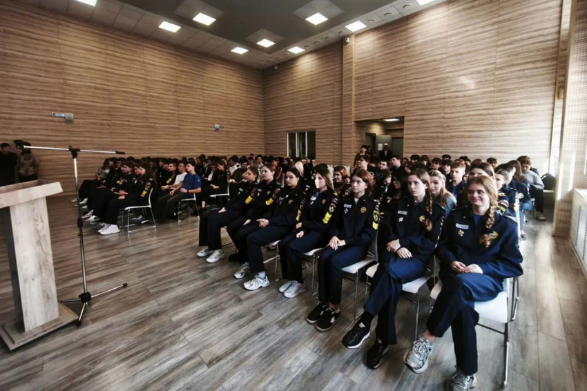 События НИУ «БелГУ» студенты и преподаватели ииицт ниу «белгу» продолжают профориентацию школьников