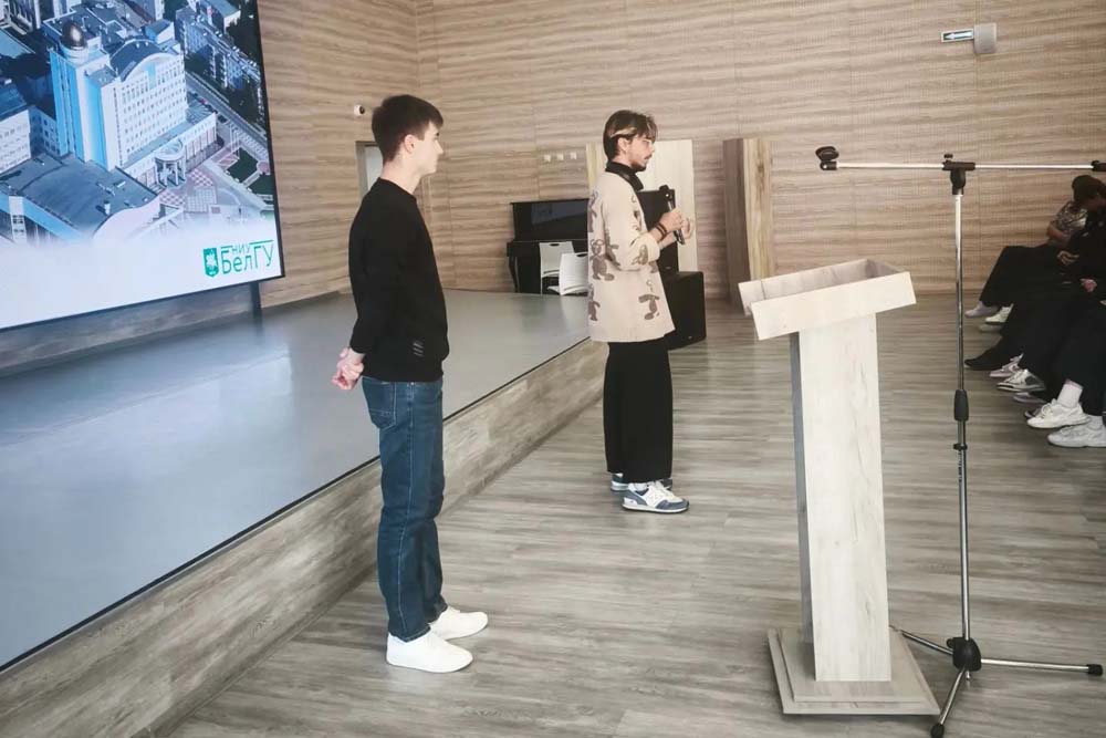 Студенты и преподаватели ИИиЦТ НИУ «БелГУ» продолжают профориентацию школьников